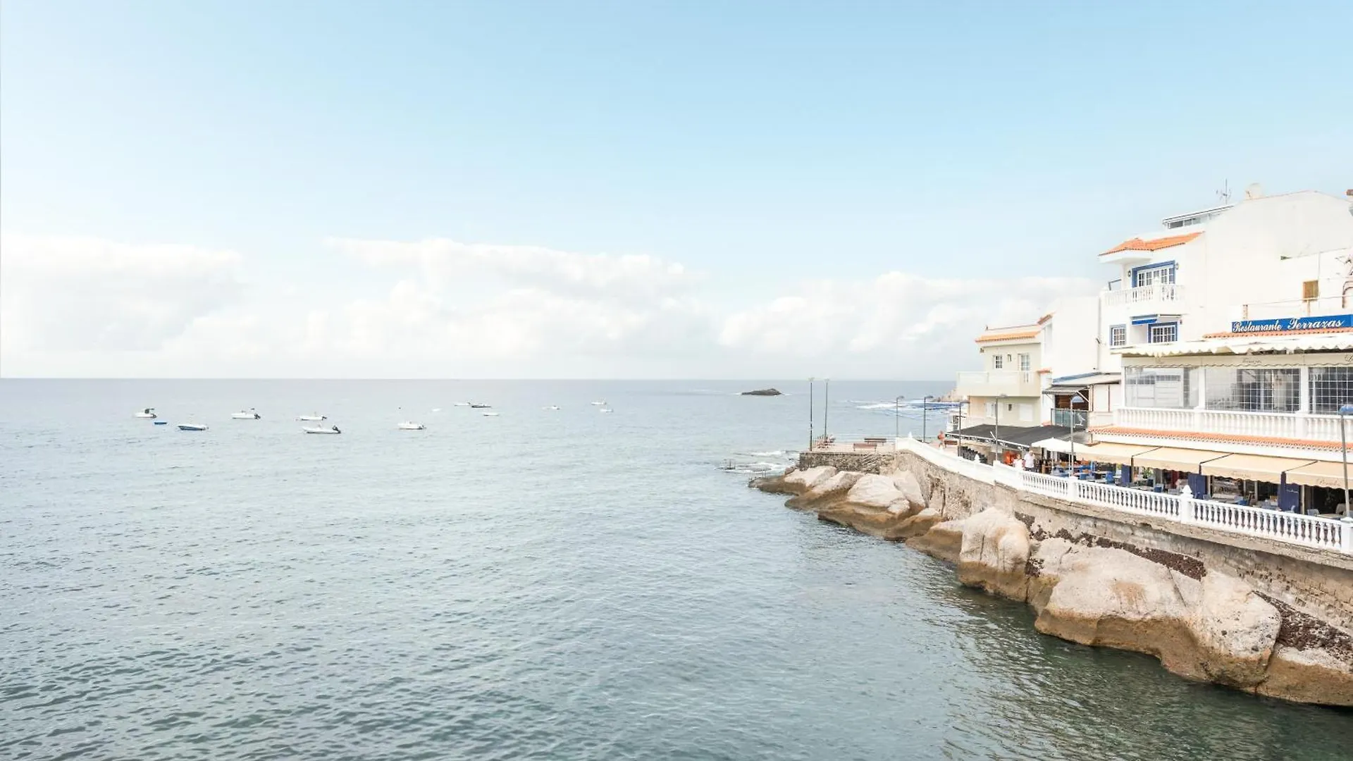 Апартаменты Seaview In La Caleta Адехе Испания
