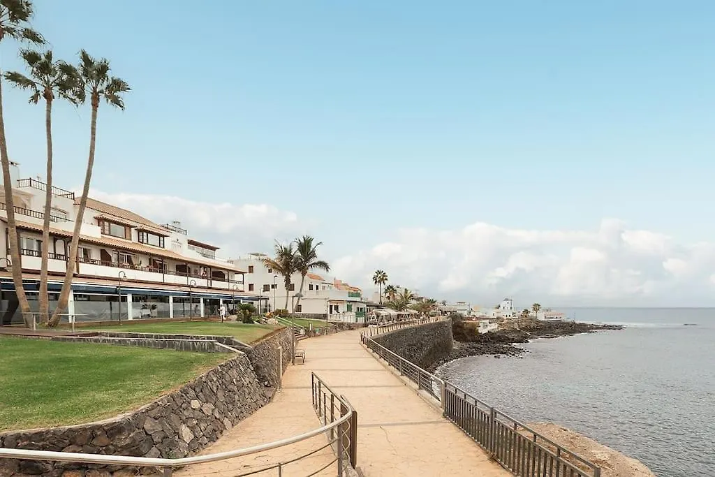 Апартаменты Seaview In La Caleta Адехе